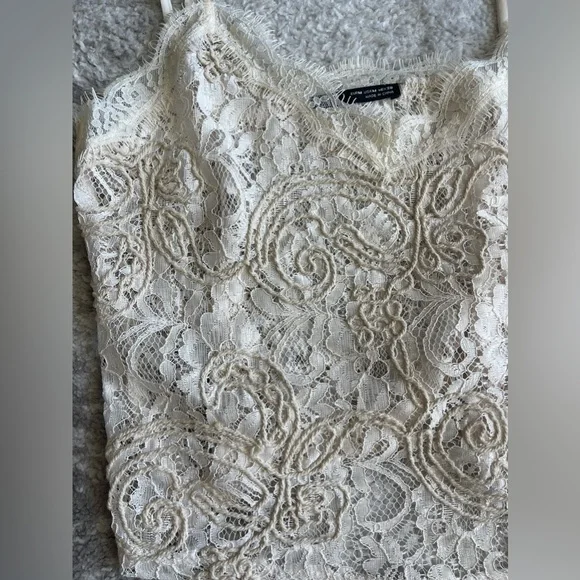 Zara Lace Top - Picture 2 of 7